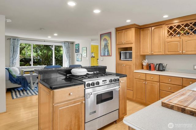 13522 40th Avenue NE, Seattle, WA 98125