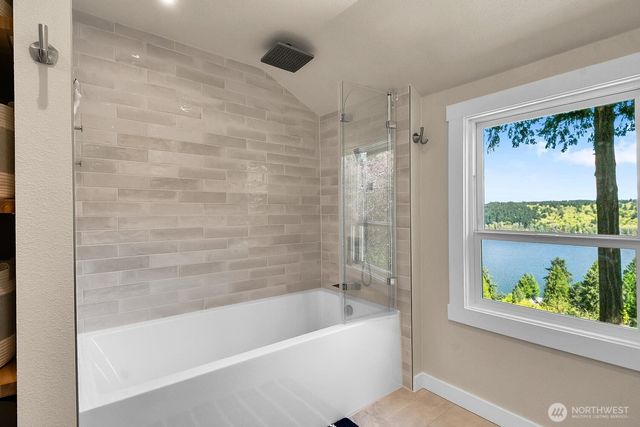 13522 40th Avenue NE, Seattle, WA 98125