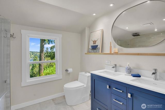 13522 40th Avenue NE, Seattle, WA 98125
