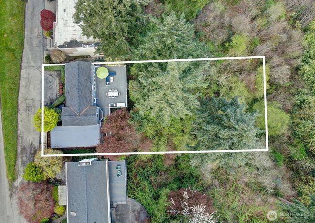 13522 40th Avenue NE, Seattle, WA 98125