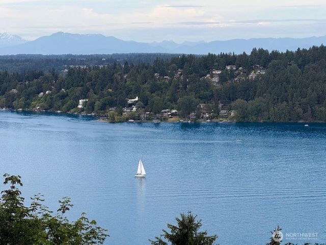 13522 40th Avenue NE, Seattle, WA 98125