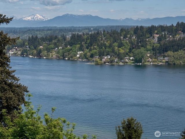 13522 40th Avenue NE, Seattle, WA 98125