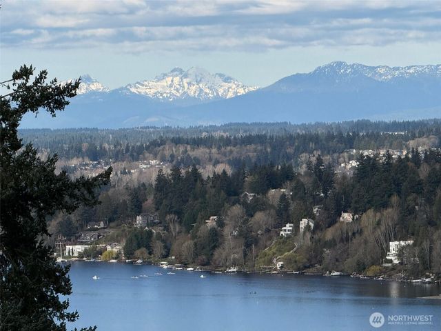13522 40th Avenue NE, Seattle, WA 98125