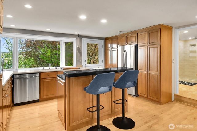 13522 40th Avenue NE, Seattle, WA 98125