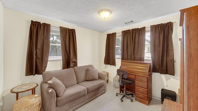 3951 S Lakeshore, Crown Point, IN 46307