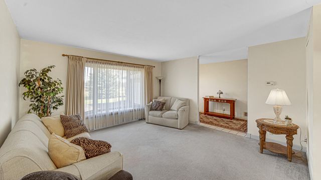 3951 S Lakeshore, Crown Point, IN 46307