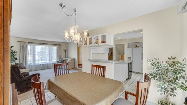 3951 S Lakeshore, Crown Point, IN 46307