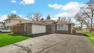 3951 S Lakeshore, Crown Point, IN 46307