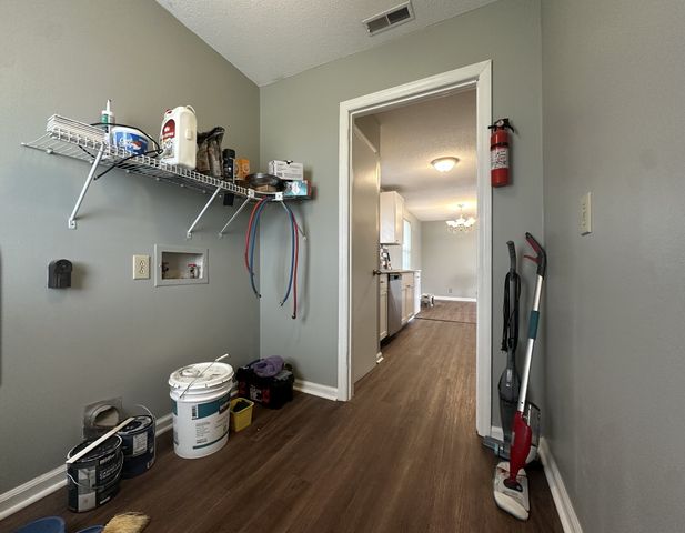 361 Dupuis Dr, Clarksville, TN 37042