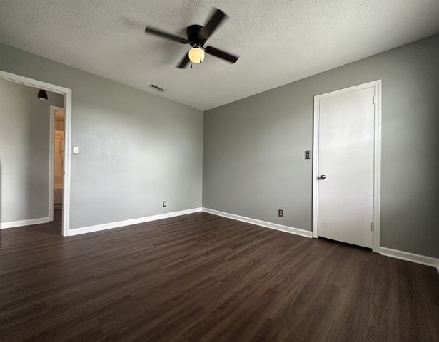 361 Dupuis Dr, Clarksville, TN 37042