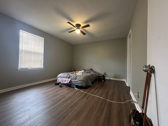 361 Dupuis Dr, Clarksville, TN 37042