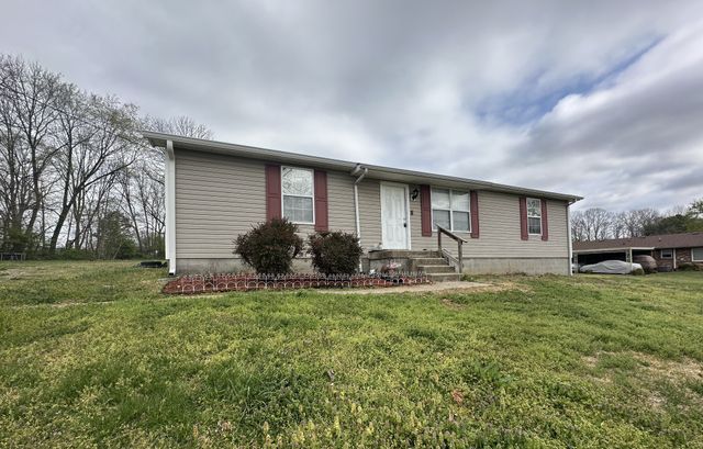 361 Dupuis Dr, Clarksville, TN 37042