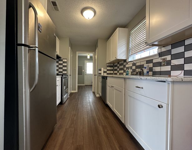 361 Dupuis Dr, Clarksville, TN 37042