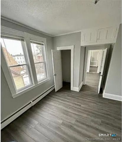 18 South Whitney Street 2N, Hartford, CT 06106