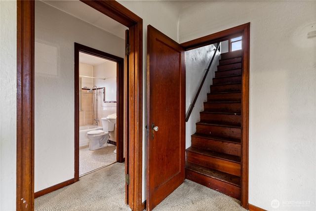 125 S 64th Street, Tacoma, WA 98408