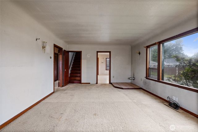 125 S 64th Street, Tacoma, WA 98408