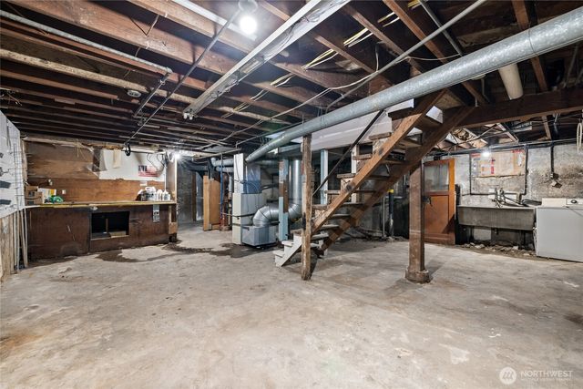 125 S 64th Street, Tacoma, WA 98408