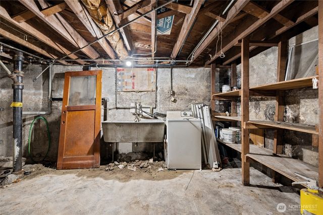 125 S 64th Street, Tacoma, WA 98408