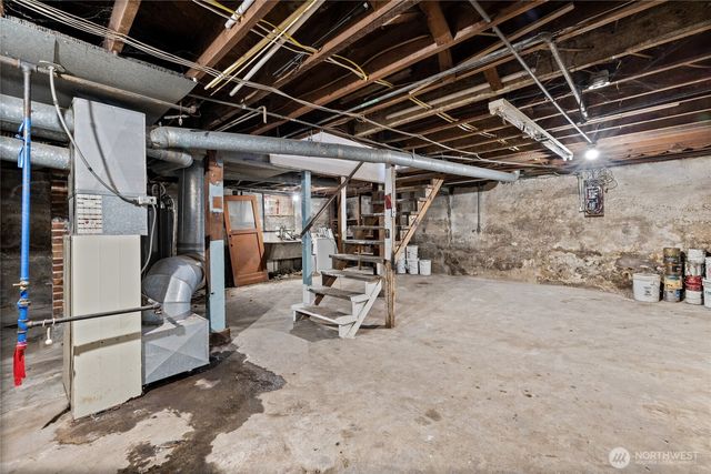 125 S 64th Street, Tacoma, WA 98408