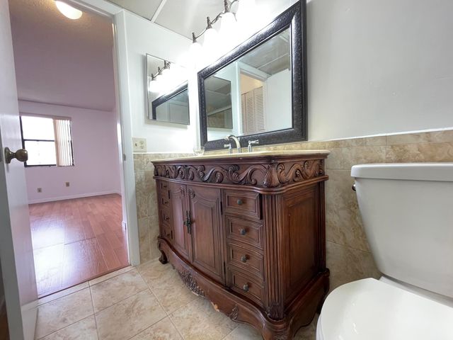 10442 Sunrise Lakes Boulevard 104, Sunrise, FL 33322