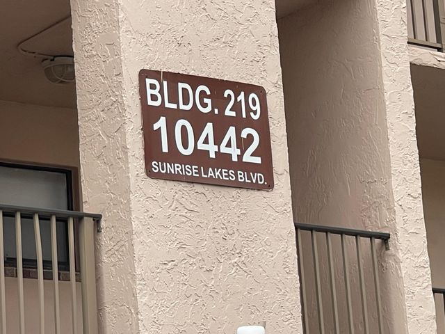 10442 Sunrise Lakes Boulevard 104, Sunrise, FL 33322