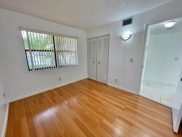 10442 Sunrise Lakes Boulevard 104, Sunrise, FL 33322