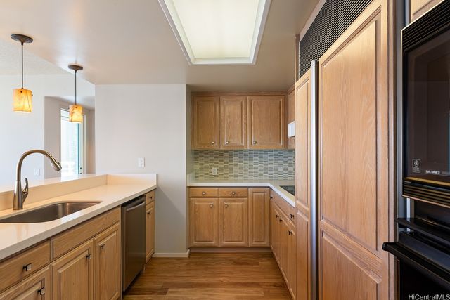 1341 Kapiolani Boulevard 27A, Honolulu, HI 96814