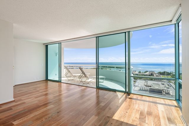 1341 Kapiolani Boulevard 27A, Honolulu, HI 96814