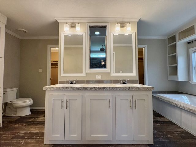 127 Copano Heights Blvd, Rockport, TX 78382