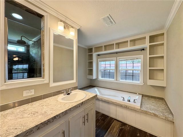 127 Copano Heights Blvd, Rockport, TX 78382