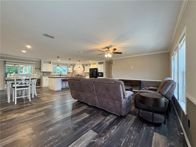 127 Copano Heights Blvd, Rockport, TX 78382