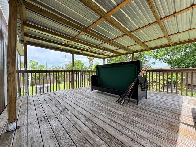 127 Copano Heights Blvd, Rockport, TX 78382