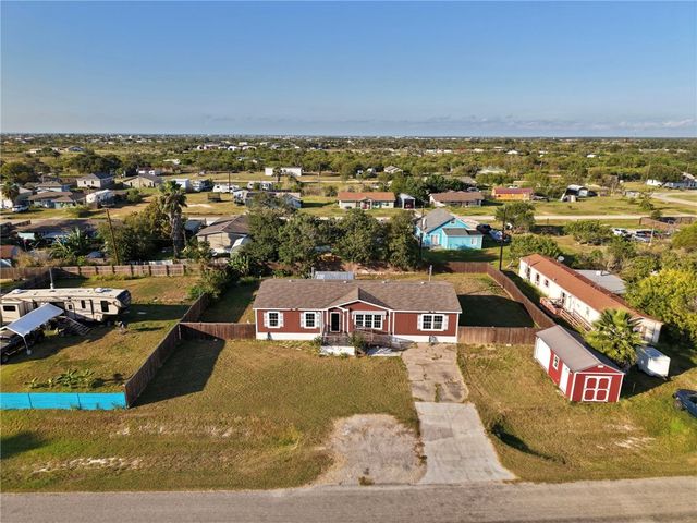 127 Copano Heights Blvd, Rockport, TX 78382
