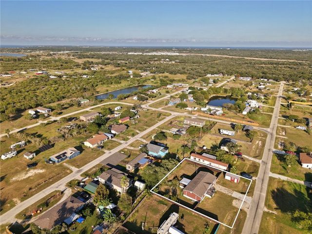 127 Copano Heights Blvd, Rockport, TX 78382