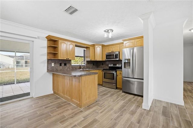 1145 SW 44th TER, Cape Coral, FL 33914