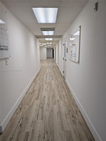 13499 Biscayne Blvd 809, North Miami, FL 33181