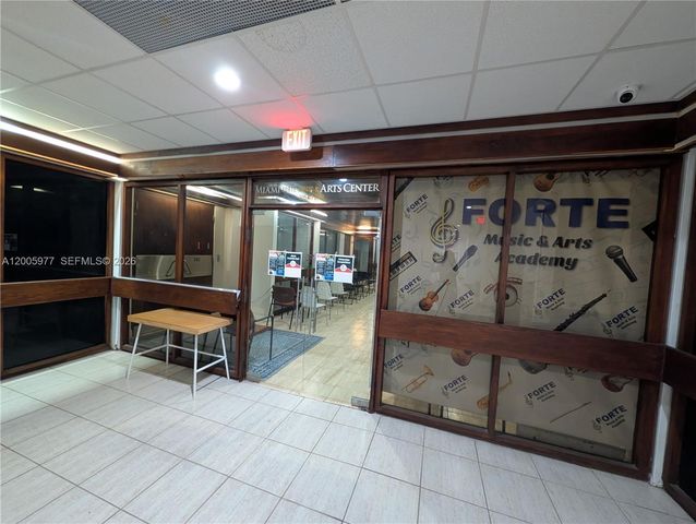 13499 Biscayne Blvd 809, North Miami, FL 33181