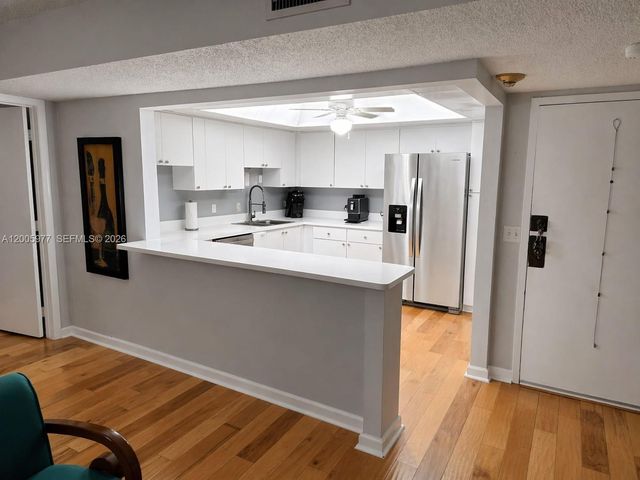 13499 Biscayne Blvd 809, North Miami, FL 33181