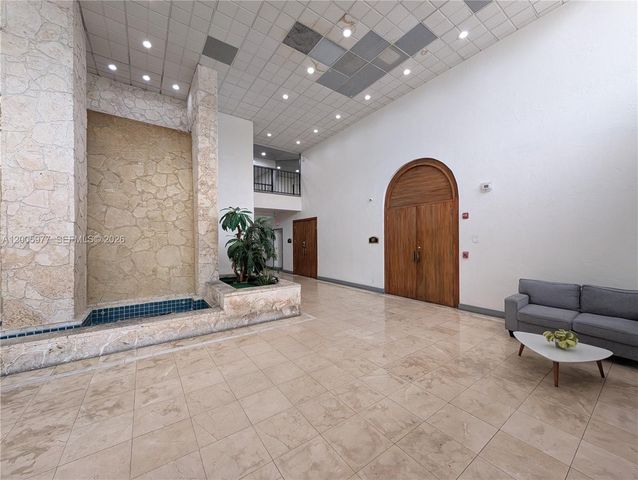 13499 Biscayne Blvd 809, North Miami, FL 33181