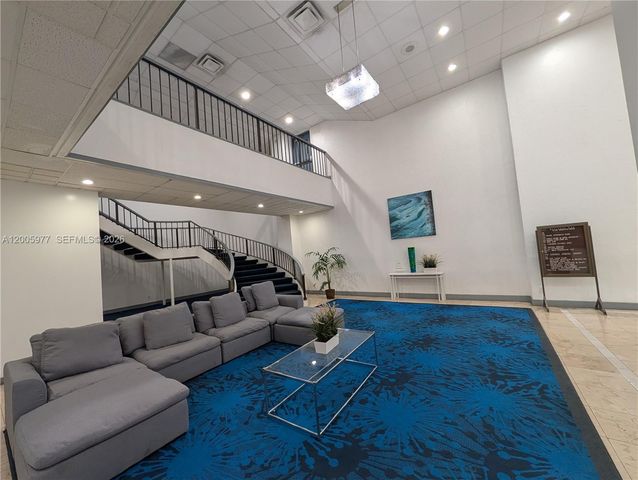 13499 Biscayne Blvd 809, North Miami, FL 33181