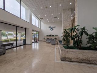 13499 Biscayne Blvd 809, North Miami, FL 33181