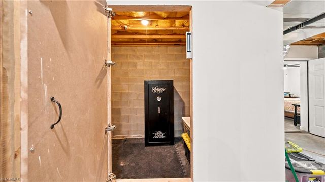 107 Hills Drive N, Mount Airy, NC 27030