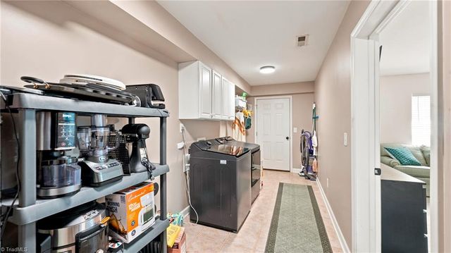 107 Hills Drive N, Mount Airy, NC 27030