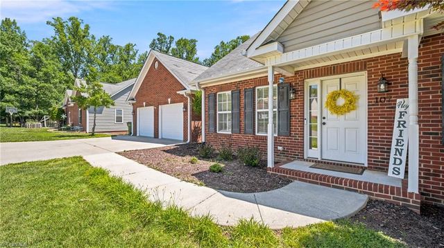 107 Hills Drive N, Mount Airy, NC 27030