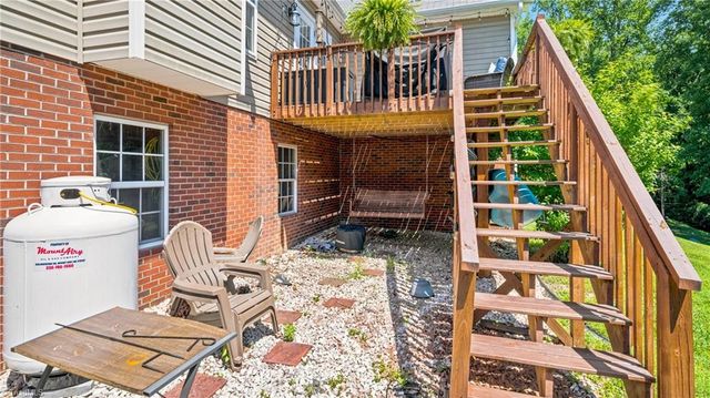 107 Hills Drive N, Mount Airy, NC 27030