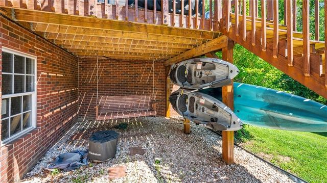 107 Hills Drive N, Mount Airy, NC 27030