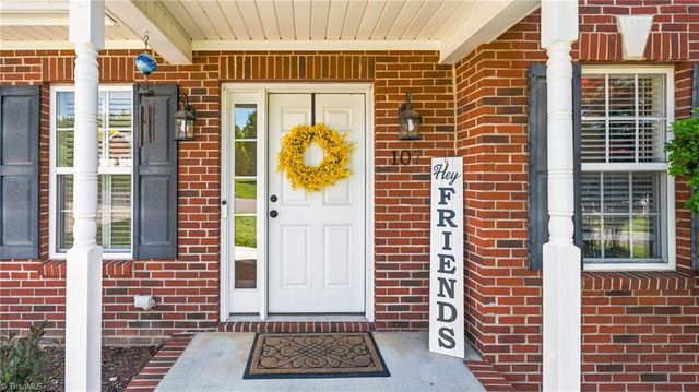 107 Hills Drive N, Mount Airy, NC 27030