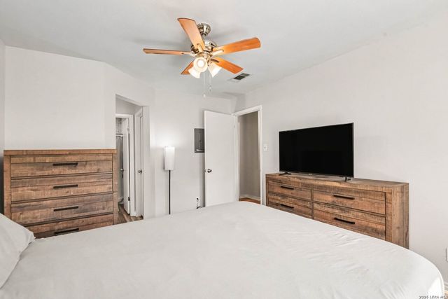 14343 Judson Rd Apt 1006, San Antonio, TX 78233