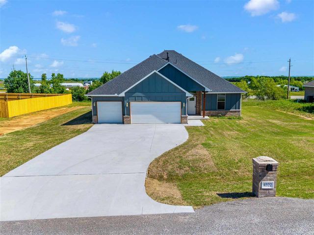 4322 Mesa Dr, Elgin, OK 73538