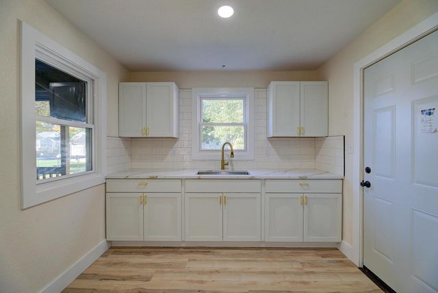 4937 N 51 BOULEVARD, Milwaukee, WI 53218